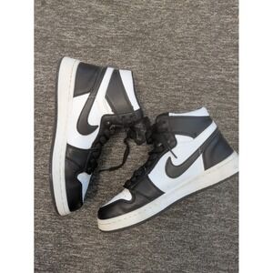 Nike Air Jordan 1 Retro High Boy's Size 5Y Black White Colorblock